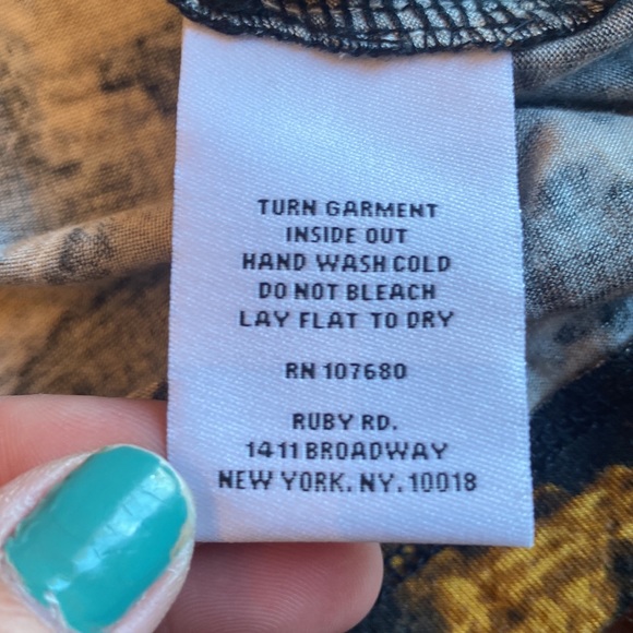 Ruby Rd Sleeveless Brown and Black Sequined Top - Picture 8 of 10